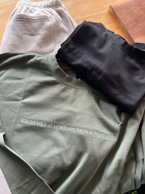 Kia Tū Tee - Longsleeve
